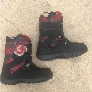 Burton Grom Youth Snowboard Boots Black/Red Plaid Size 3